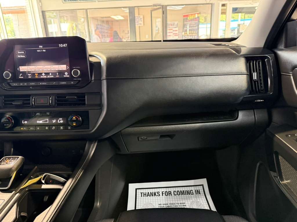 Used 2024 Nissan Pathfinder S AWD/4WD image 23