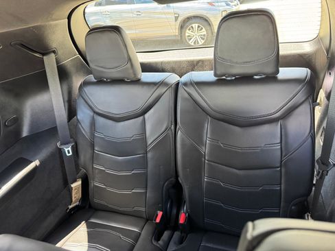 Used 2025 Cadillac XT6 Premium Luxury w/ Platinum Package image 18