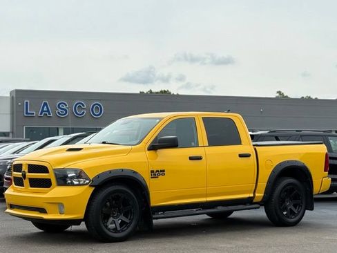 Used 2019 RAM 1500 Express w/ Wheel & Sound Group AWD/4WD image 1