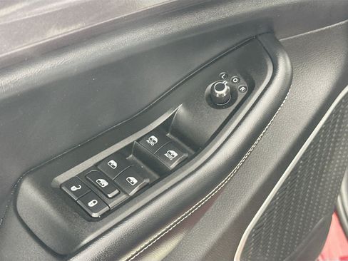 Used 2021 Jeep Grand Cherokee L Laredo w/ Luxury Tech Group I AWD/4WD image 17