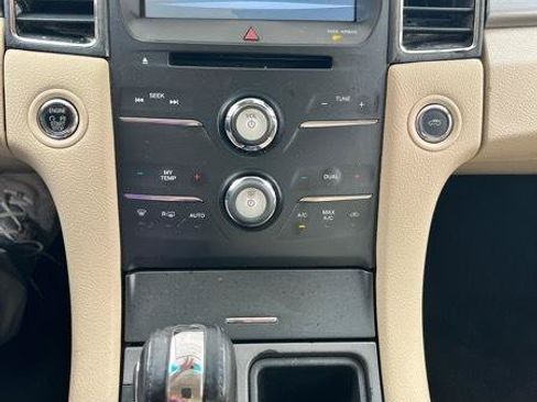 Used 2018 Ford Taurus SEL w/ Equipment Group 201A FWD image 15