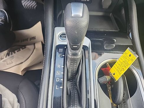 Used 2023 Nissan Altima 2.5 SV FWD image 6