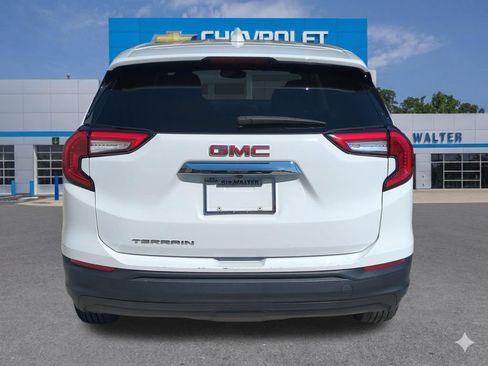 Used 2024 GMC Terrain SLE FWD image 5
