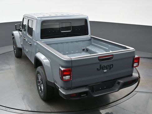 New 2026 Jeep Gladiator Sport AWD/4WD image 23