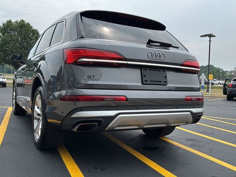 Used 2025 Audi Q7 3.0T Premium Plus AWD/4WD image 30
