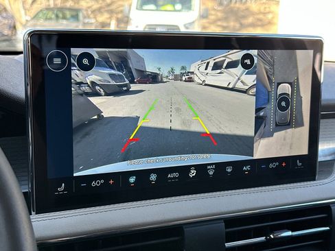 Used 2023 Lincoln Corsair Standard w/ Equipment Group 101A image 23