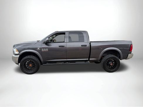 Used 2016 RAM 2500 Tradesman w/ Chrome Appearance Group AWD/4WD image 3