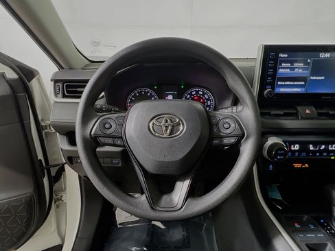 Used 2021 Toyota RAV4 XLE w/ Convenience Package FWD image 18