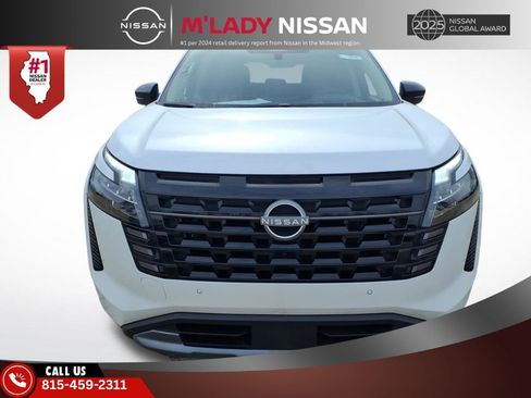 New 2026 Nissan Pathfinder Platinum image 2