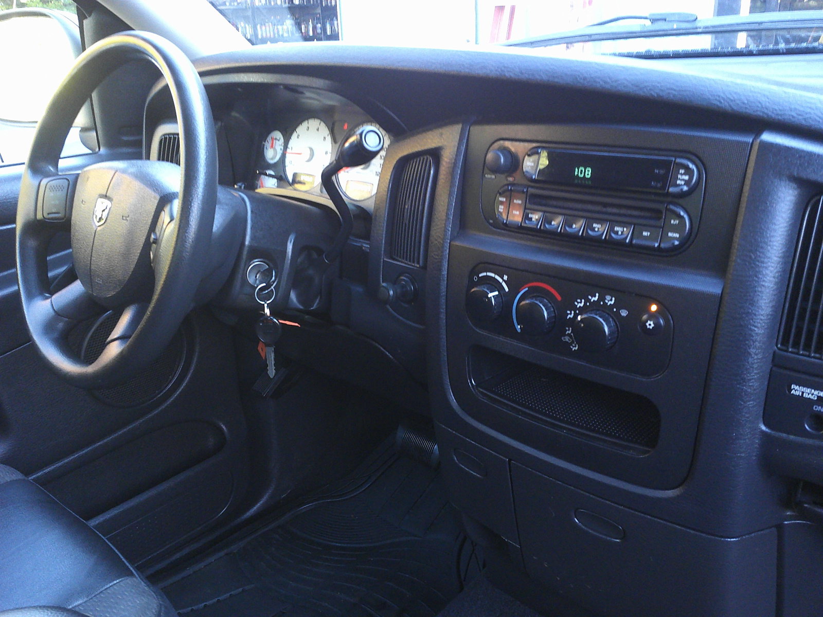 Used 2005 Dodge Ram 1500 Truck ST w/ ST Value Group RWD image 17