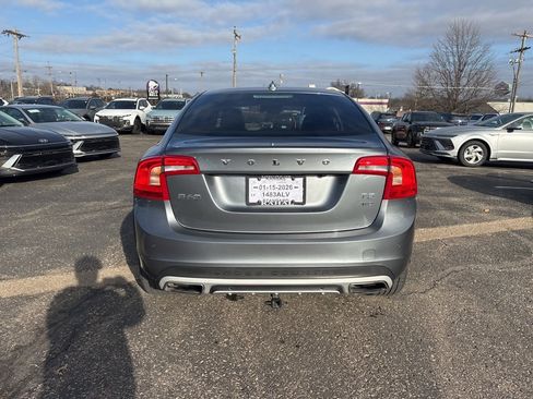 Used 2018 Volvo S60 T5 Cross Country Platinum image 5