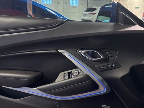 Used 2016 Chevrolet Camaro SS image 11