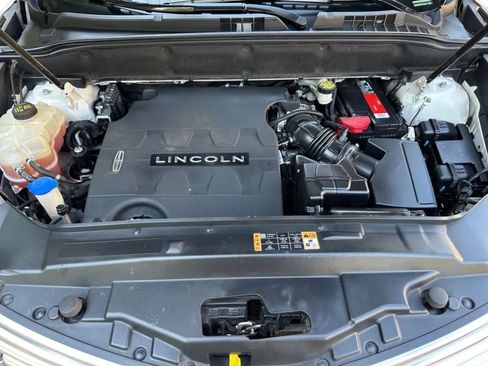 Used 2017 Lincoln MKX Select w/ Select Plus Package image 32