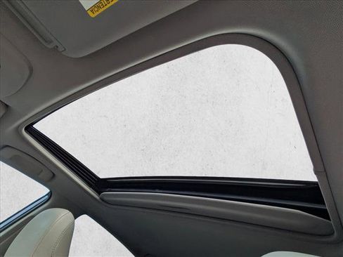 Used 2024 Toyota Camry SE w/ Convenience Package image 13