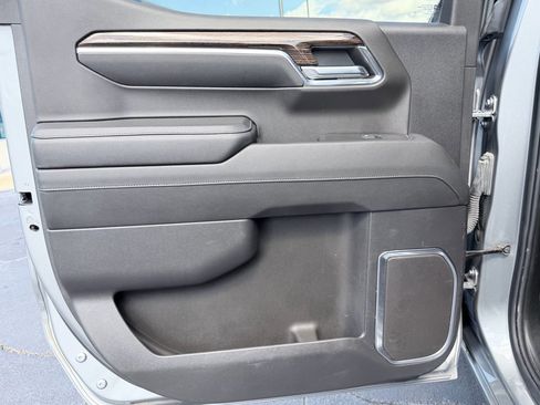 Used 2024 GMC Sierra 1500 SLE image 29