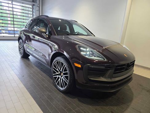 Used 2025 Porsche Macan Turbo AWD/4WD image 9