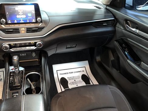 Used 2021 Nissan Altima 2.5 SV w/ SV Premium Package image 23