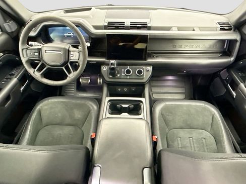 Used 2022 Land Rover Defender 110 V8 AWD/4WD image 13