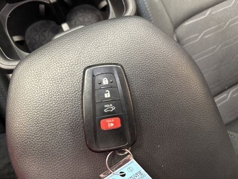 Used 2024 Toyota RAV4 SE w/ Convenience Package image 46