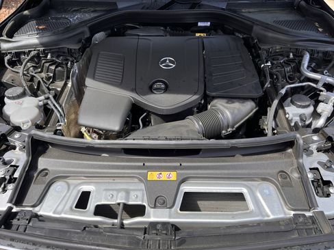 Certified 2025 Mercedes-Benz GLC 300 4MATIC image 36