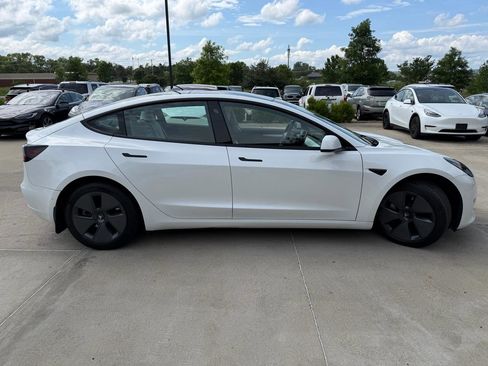 Used 2022 Tesla Model 3 Long Range AWD/4WD image 4