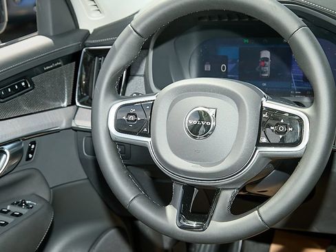 New 2026 Volvo XC90 T8 Ultra w/ Protection Package AWD/4WD image 27