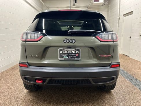 Used 2021 Jeep Cherokee Trailhawk w/ Sun, Sound & Nav Group AWD/4WD image 3