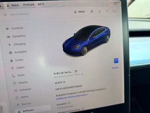 Used 2019 Tesla Model 3 Standard Range RWD image 12