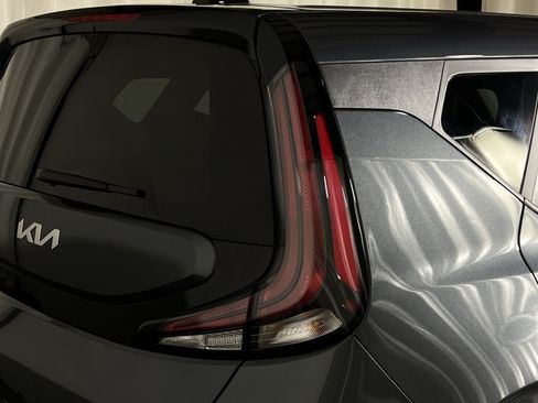 Used 2025 Kia Soul EX FWD image 14