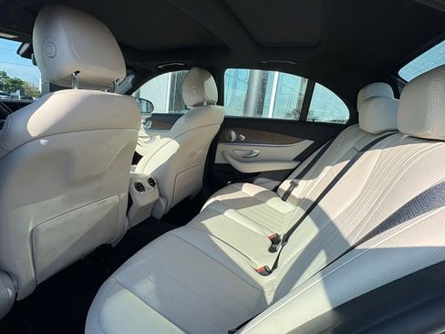 Used 2021 Mercedes-Benz E 450 4MATIC Sedan image 10