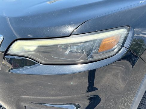 Used 2019 Jeep Cherokee Latitude Plus FWD image 9