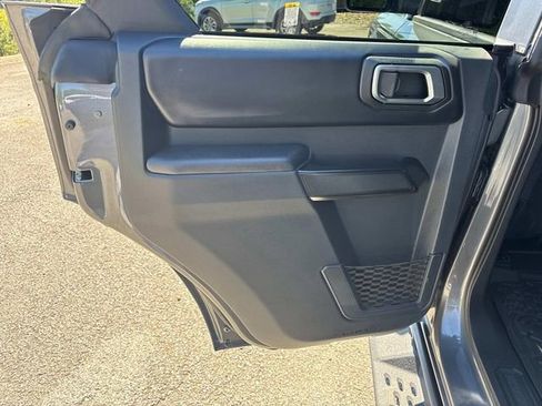 Used 2025 Ford Bronco Badlands AWD/4WD image 15