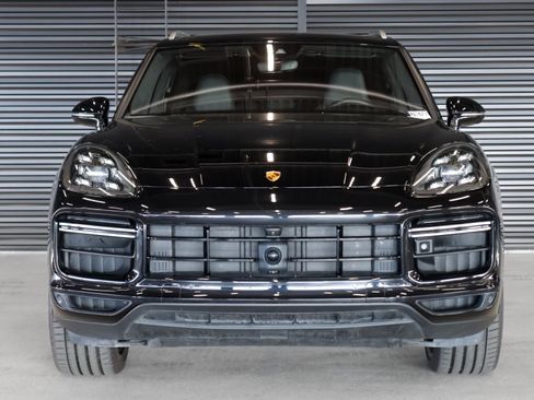 Certified 2022 Porsche Cayenne Turbo image 8