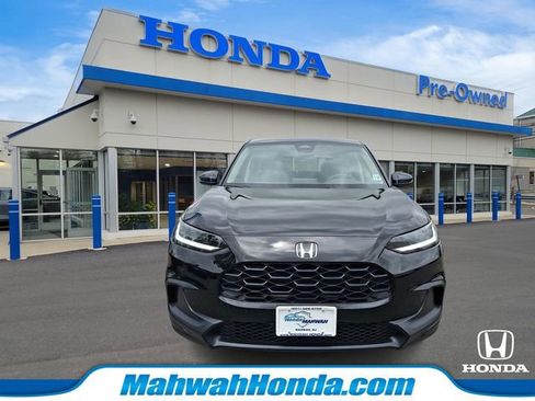 Used 2024 Honda HR-V LX image 2