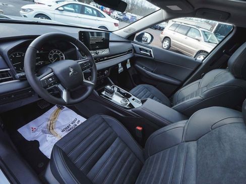 New 2026 Mitsubishi Outlander Trail Edition image 16