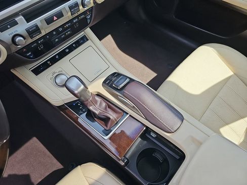 Used 2016 Lexus ES 350 w/ Luxury Package w/Wood Trim FWD image 27