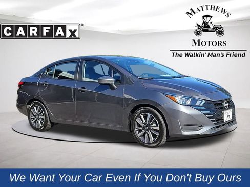 Used 2023 Nissan Versa SV image 1