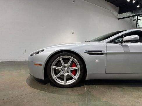 Used 2006 Aston Martin V8 Vantage Coupe image 4