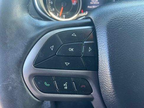 Used 2019 Jeep Cherokee Limited AWD/4WD image 21