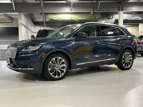 Used 2023 Lincoln Nautilus Reserve AWD/4WD image 5