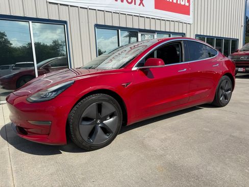 Used 2018 Tesla Model 3 Long Range RWD image 31
