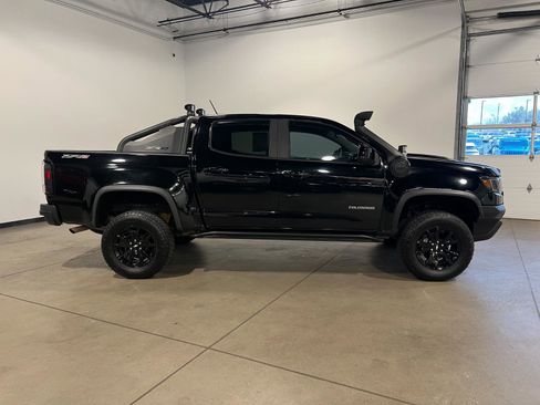 Used 2019 Chevrolet Colorado ZR2 w/ ZR2 Midnight Special Edition AWD/4WD image 2