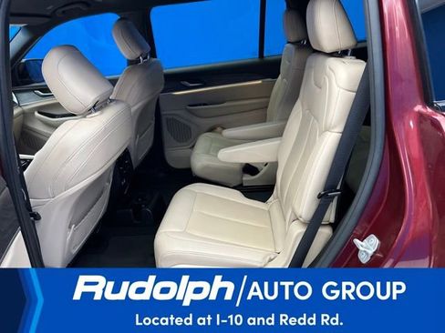 Used 2023 Jeep Grand Cherokee L Limited w/ Black Appearance Package image 23