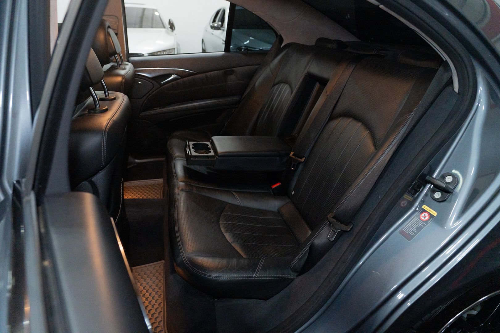 Used 2005 Mercedes-Benz E 55 AMG Sedan image 28