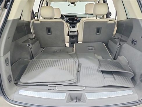 Certified 2022 Cadillac XT6 Premium Luxury image 18