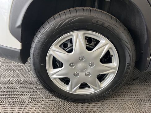 Used 2023 Toyota Corolla Cross L AWD/4WD image 26