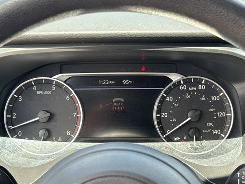 Certified 2024 Nissan Rogue SV FWD image 31