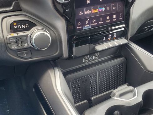 New 2026 RAM 1500 Big Horn AWD/4WD image 13