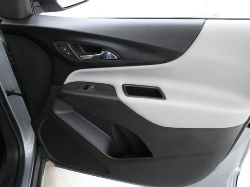 Used 2023 Chevrolet Equinox LS FWD image 31