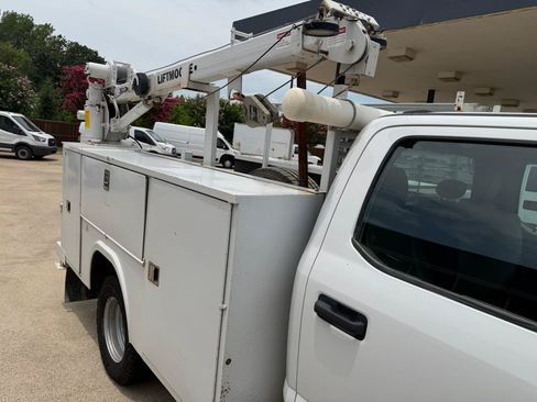 Used 2022 Ford F350 XL w/ Power Equipment Group AWD/4WD image 11
